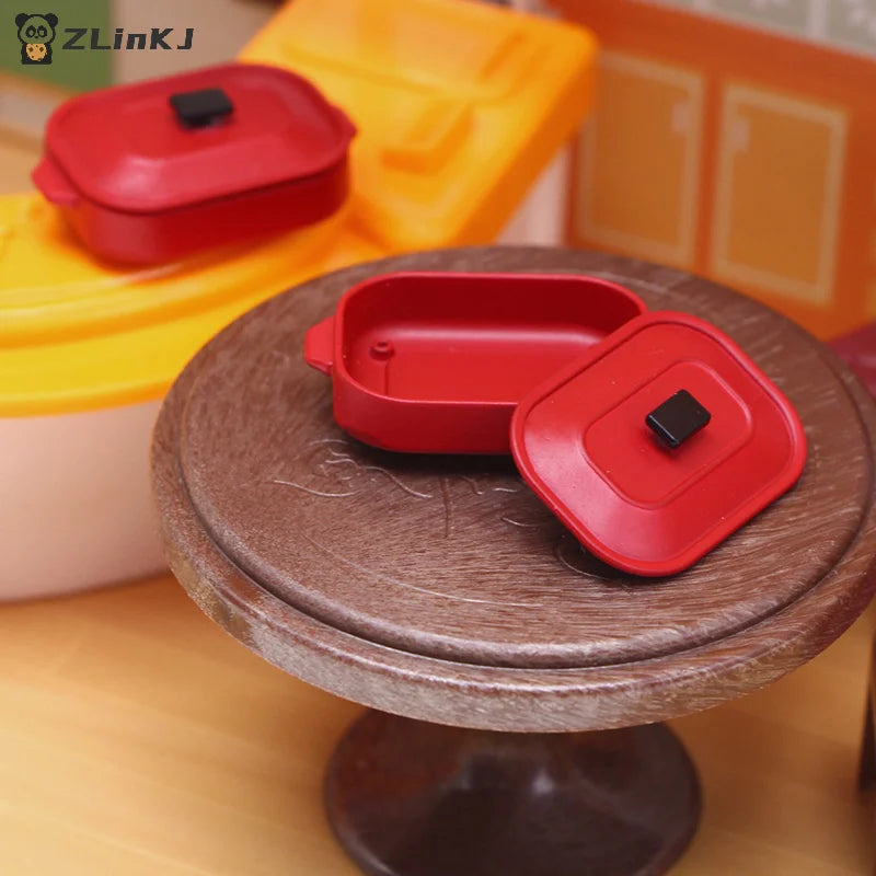▶1Pc Mini Red Simulation Cooking Pot Model Dollhouse Kitchen Decoration Miniature Food Play Scene Prop Zpaxo