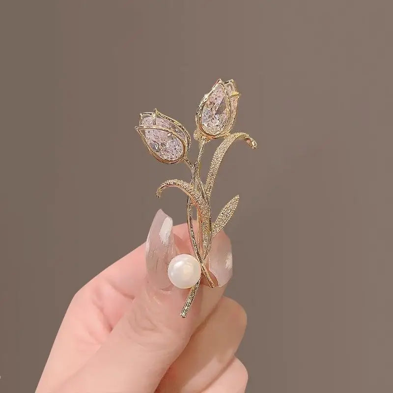 Luxury Zircon Tulip Flower Pearl Brooches For Women Fashion Crystal Floral Leaf Lapel Pins Banquet Patry Clothes Corsage Jewelry Zpaxo