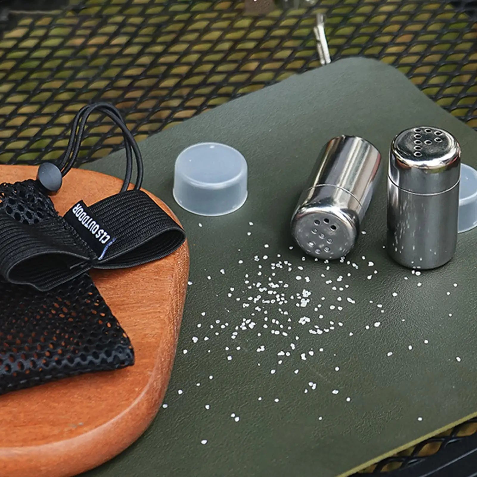 Portable Salt Shaker Small Camping Salt Shaker 2 Pieces Stainless Small Dispenser with Bag for Picnic Mountain Hiking Zpaxo