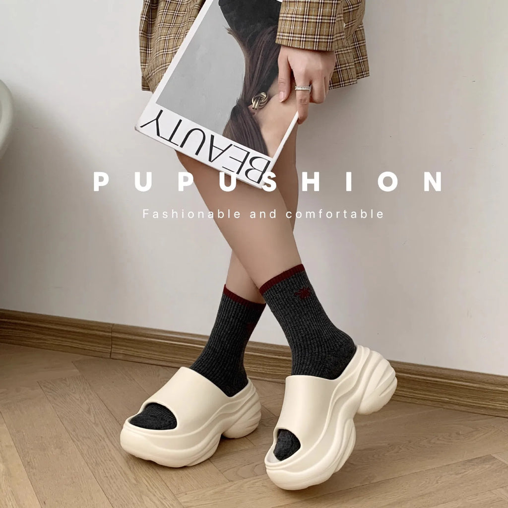 2025 Thick-soled Women's Slippers Outdoor Wear Beach Summer Trendy