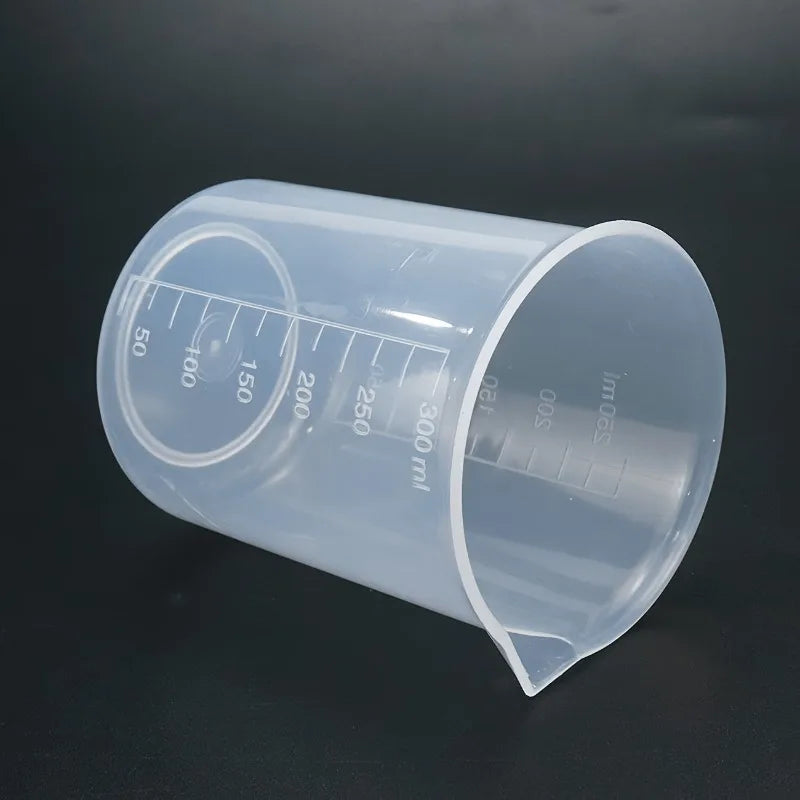 Different Sizes Plastic Measuring Cups Scales Transparent Lab Beakers