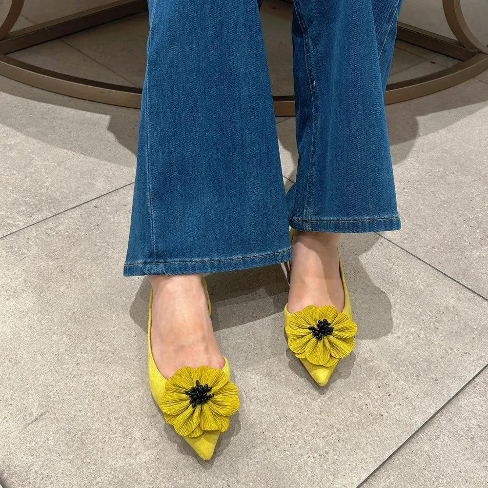 Elegant Floral Embellished Leather Flat Bottom Slip-on Shoes