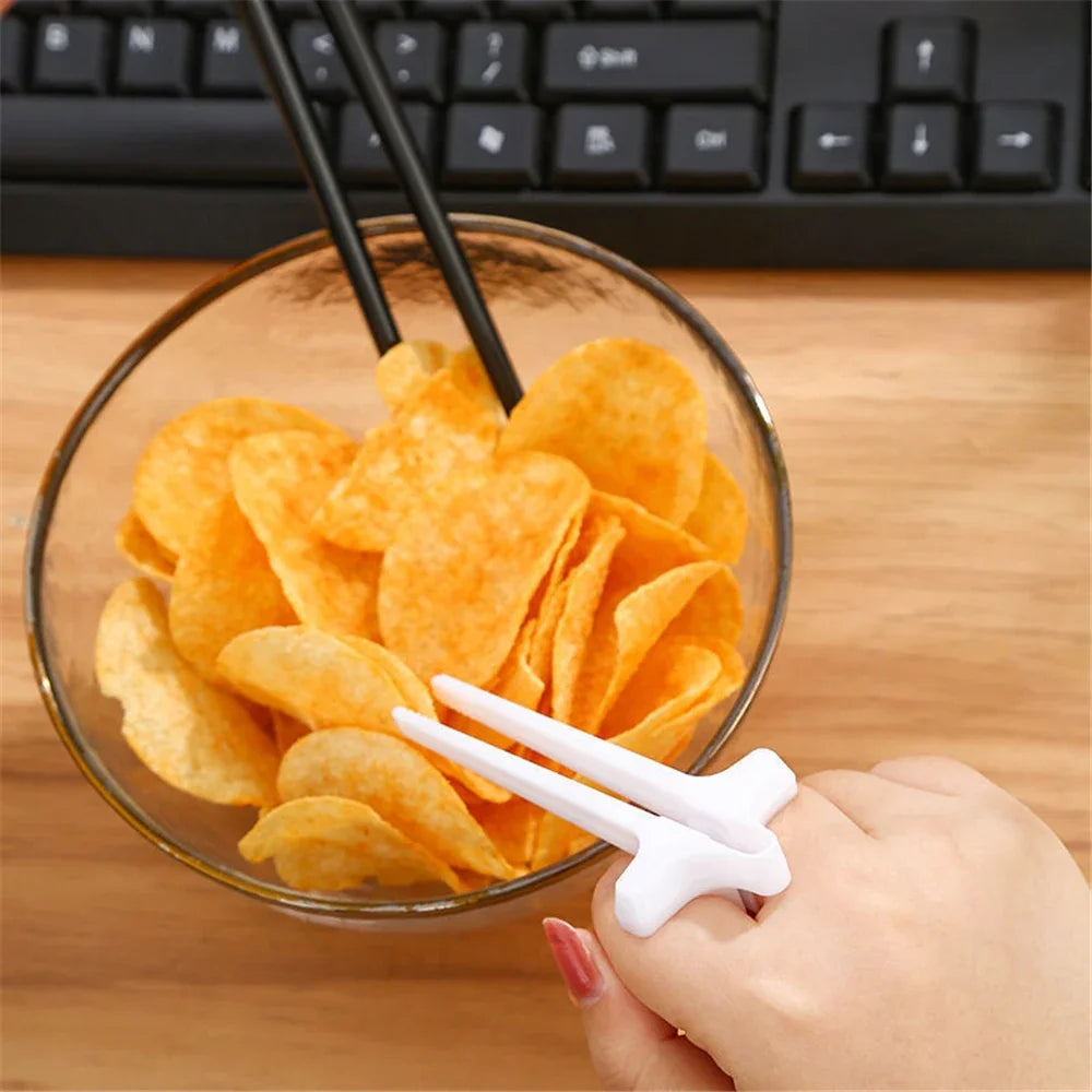 Plastic Creative Finger Chopsticks Anti-dirty Play Games Phone Clip Zpaxo