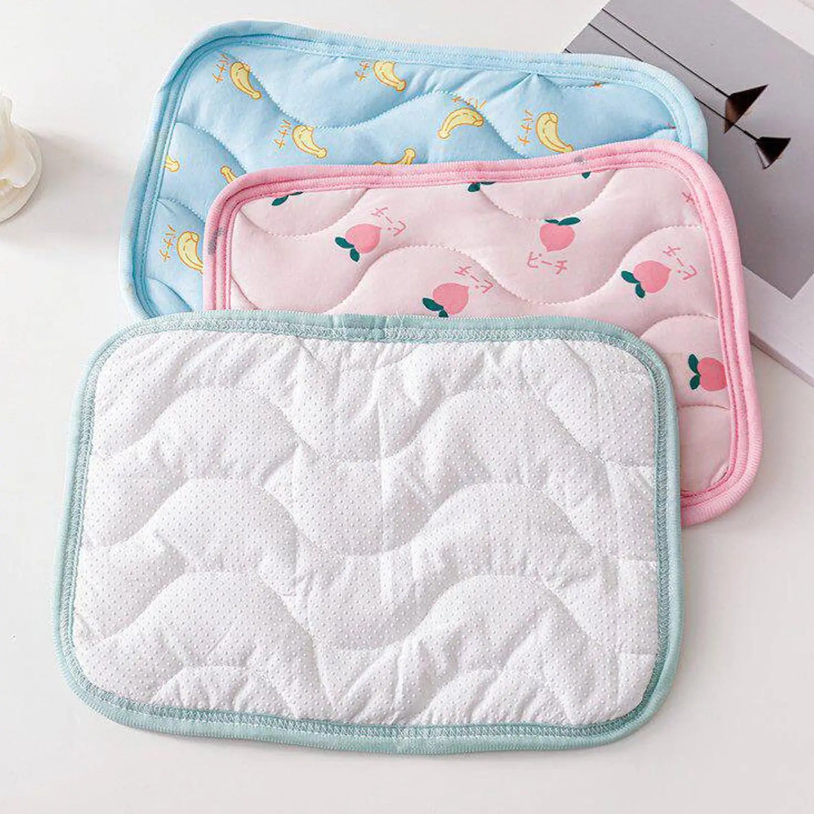Pet Cooling Mat for Cats & Small Dogs – Ice Silk Summer Pad Pet Cooling Mat Zpaxo