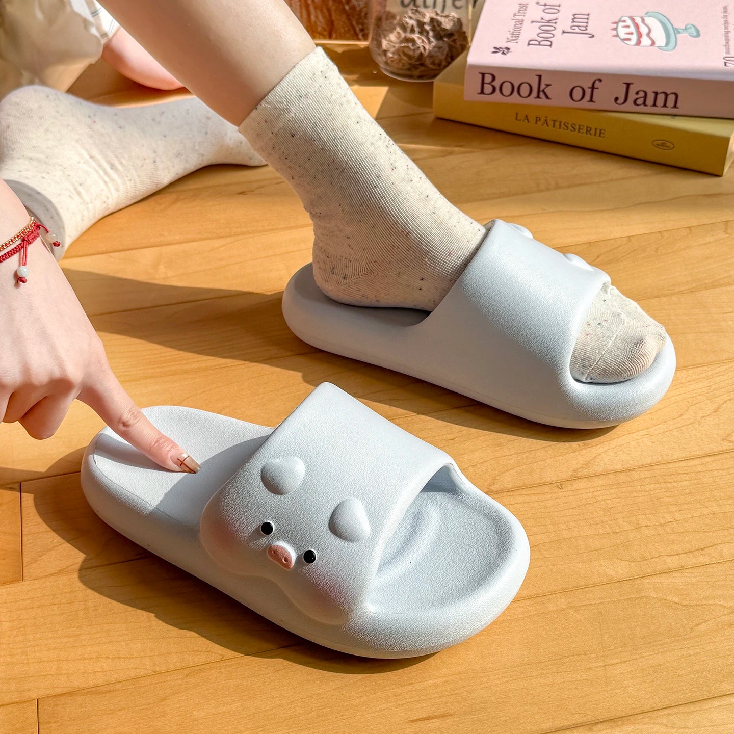 Cute Cartoon Pig Slippers Unisex Men Women Extremely Comfy Cushioned