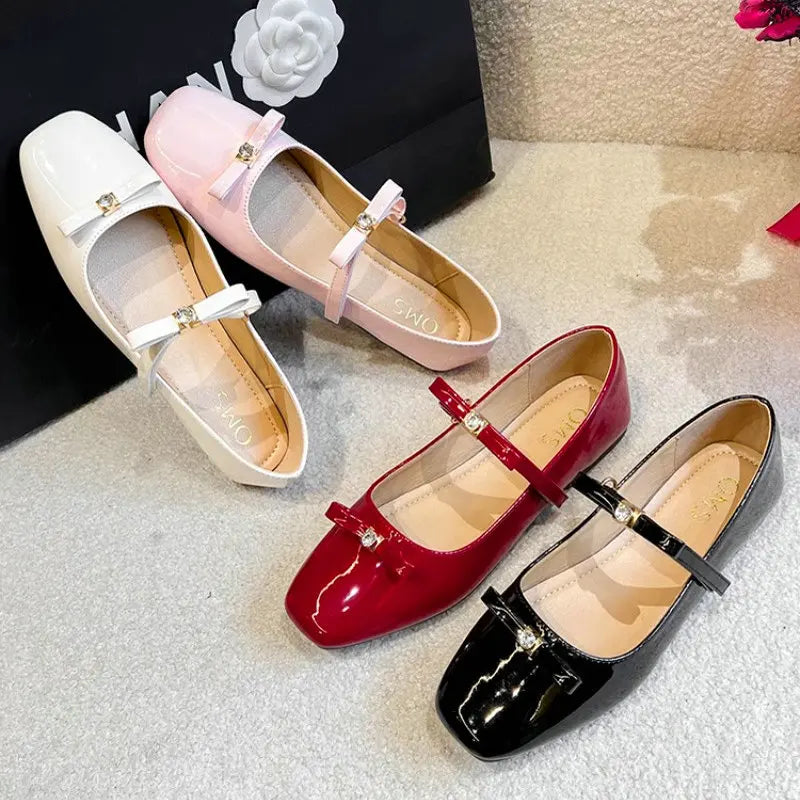Flat Shoes for Women Autumn Spring Sweet Square Toe Shallow Bow 2024 New Lightweight Rhinestone Red Mary Jane Large Size Shoes Zpaxo