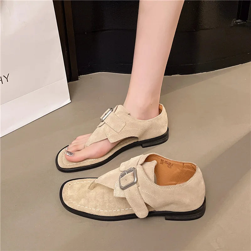 New Fashionable and Versatile Style Square Head Metal Buckle Flat Heel Roman Sandals Women's Word Clamp Foot Sandals Zpaxo Beige 35