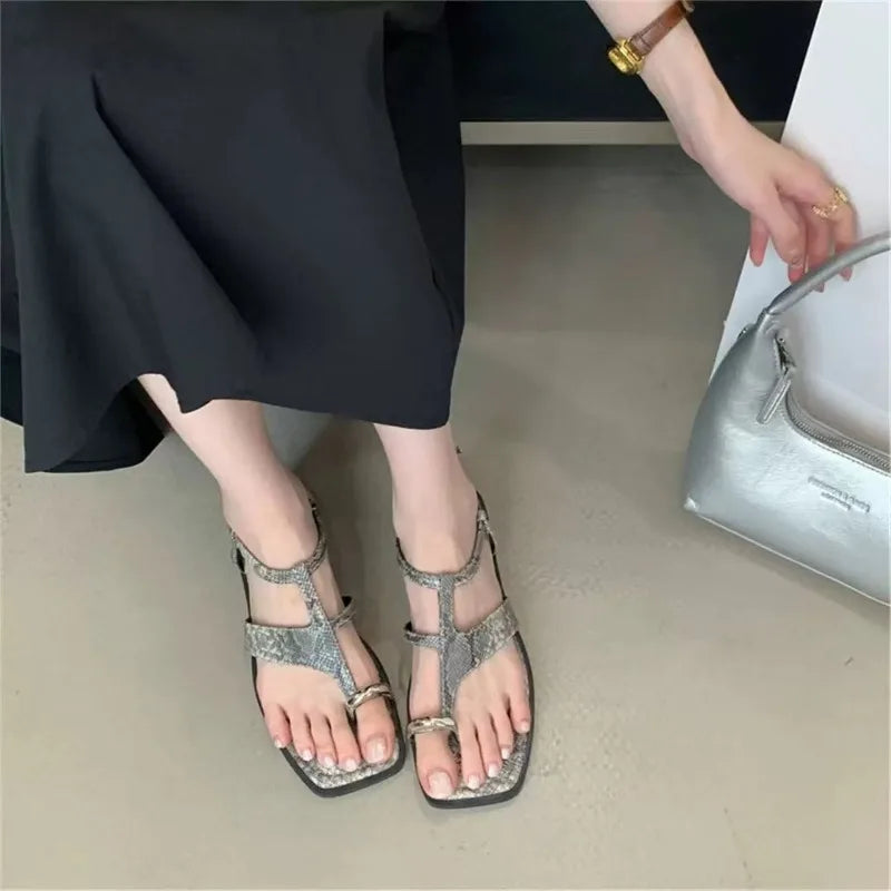 2026 Gladiator Women Sandals Fashion Clip Toe Flats Ladies Outdoor Zpaxo