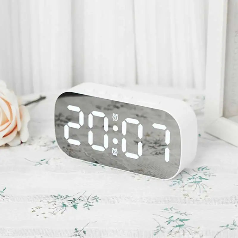 3D LED Digital Alarm Clock with Large Display - Dual Alarm, Snooze, Temperature & Date - 5 Level Brightness & Night Mode Moder Zpaxo