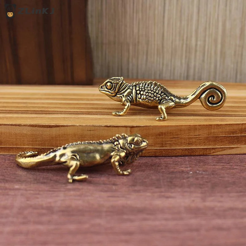 ▶1PCS Gecko Figure Home Decor Small Ornaments Antique Brass Animal Figurines Tea Pet Desk Decorations Home Decor Accessories Zpaxo