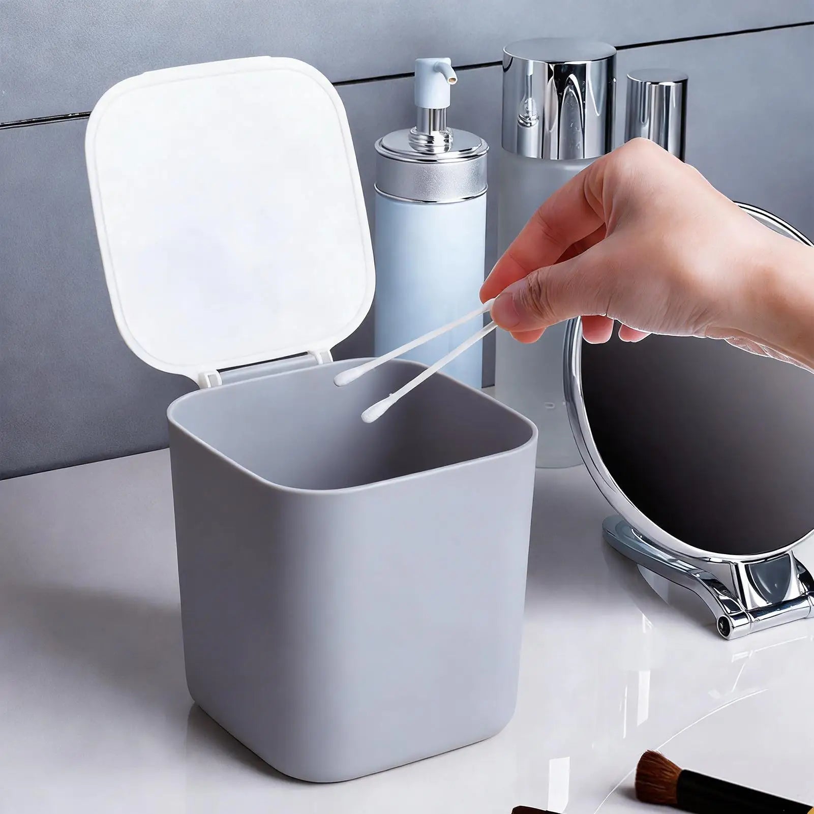 Mini Desktop Trash Can with Lid – Small Desk Waste Bin Desktop Trash Can Zpaxo