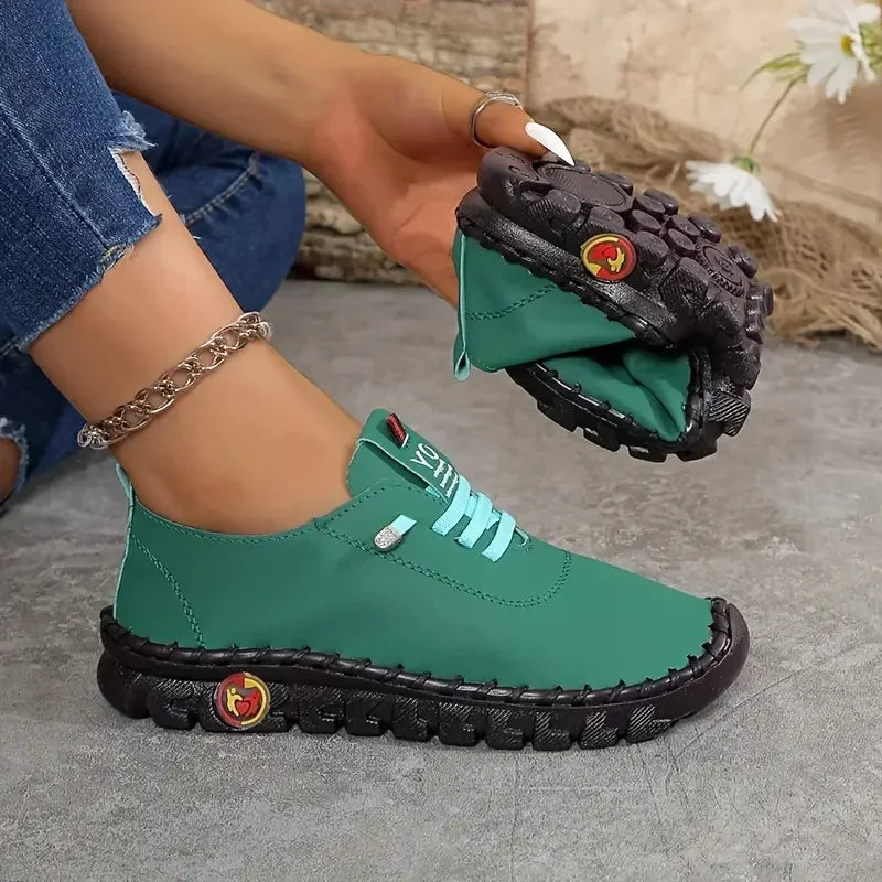 New Women Sneakers Comfortable Soft Leather Loafers Shoes for Women Hand Sewing Thread Mom Shoes Fashion Outdoor Sneakers Women Zpaxo
