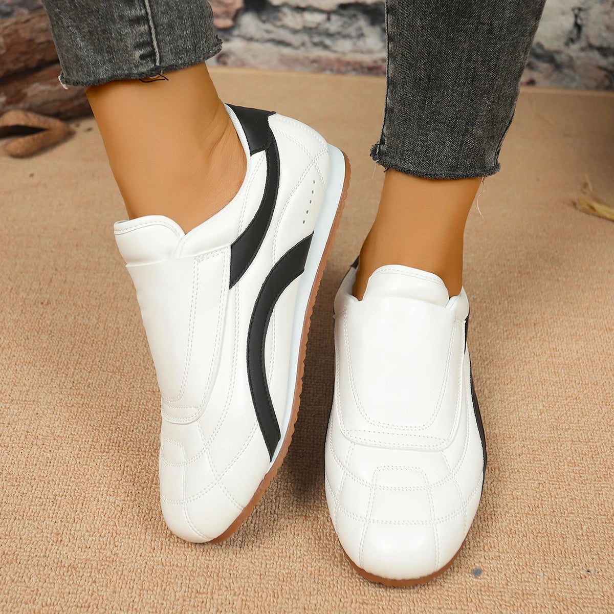 New Women Sneakers New Casual Running Women Shoes High Quality Flats Outside Sneakers Women Simple Versatile Non-slip Loafers Zpaxo