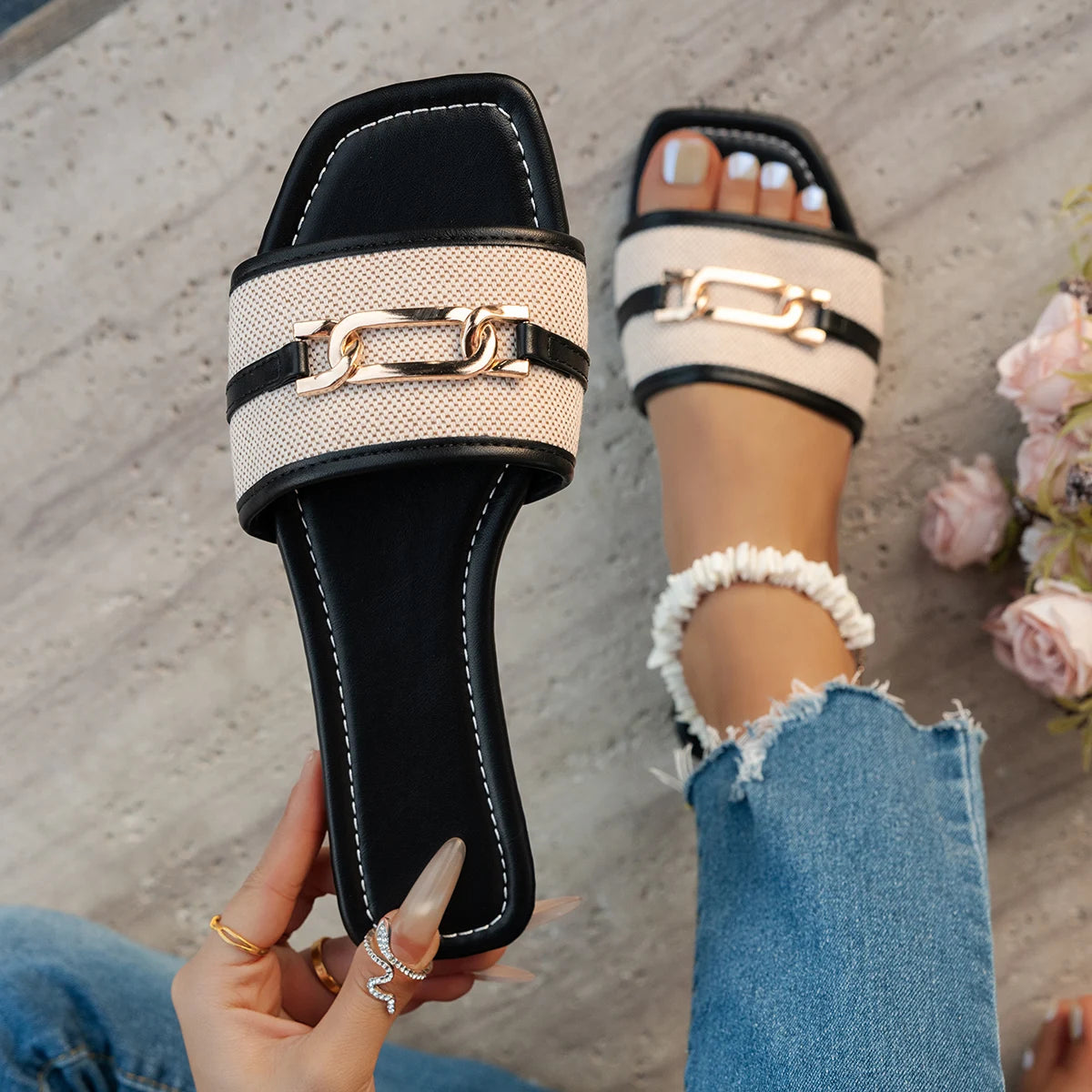 Women Slippers Holiday Beach Casual Sandals Summer Outdoor Flat Bottom Sandals Slip-On Soft Sole Simple Shoes Slides Women Zpaxo black and white 43
