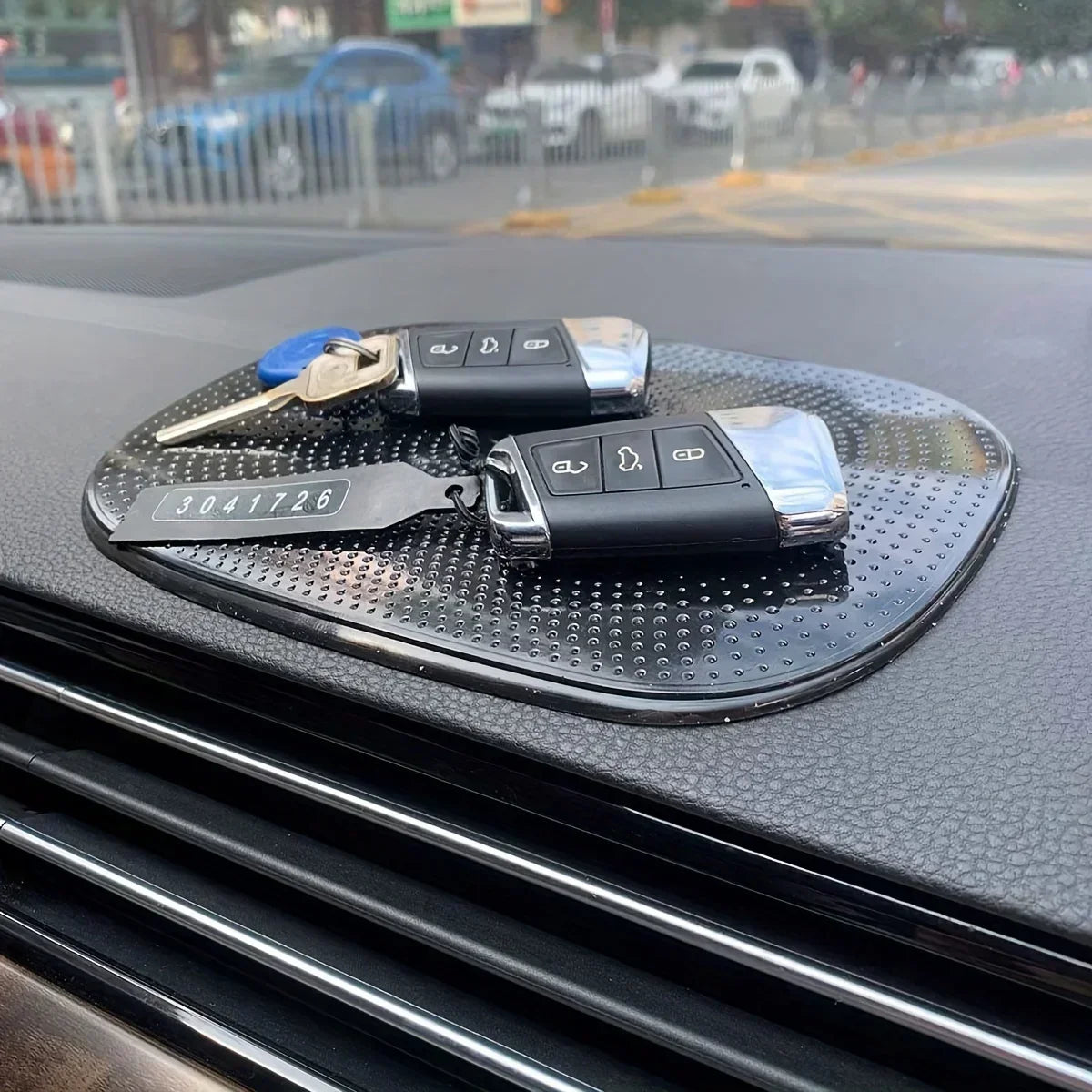 Car Dashboard Anti-Slip Silicone Sticky Pad – Phone Holder Dashboard Grip Pad Zpaxo