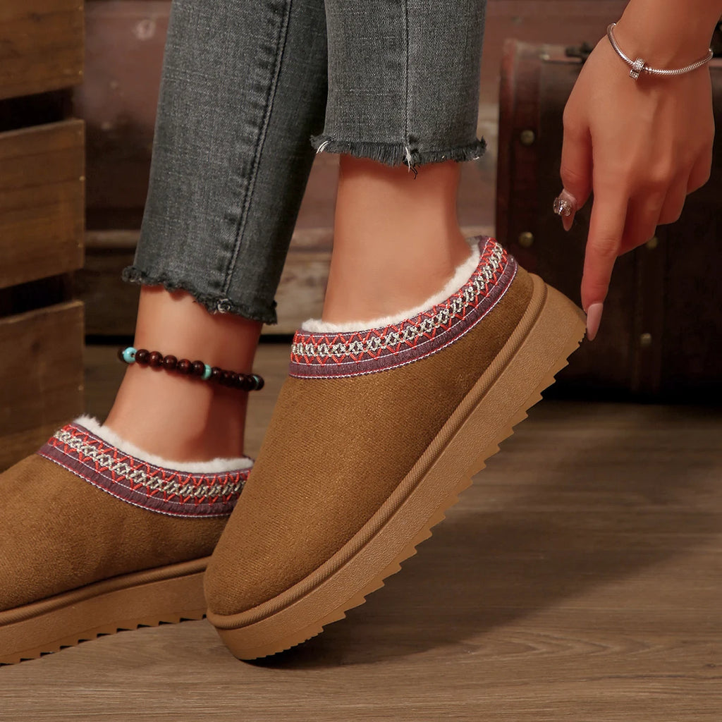 Winter Women Slippers 2025 Home Elegant Large Size Slides Women House Fashion Plush Shoes Ladies Platform Fluffy Slippers Women Zpaxo