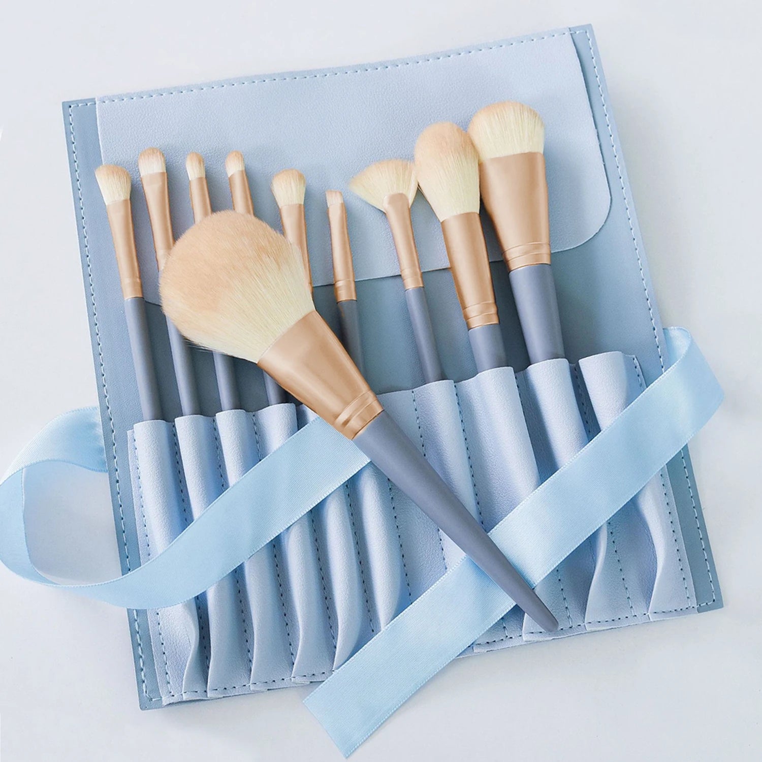 10-piece Makeup Brush Eyeshadow Foundation Soft Loose Powder Beginner Zpaxo brushes and bag