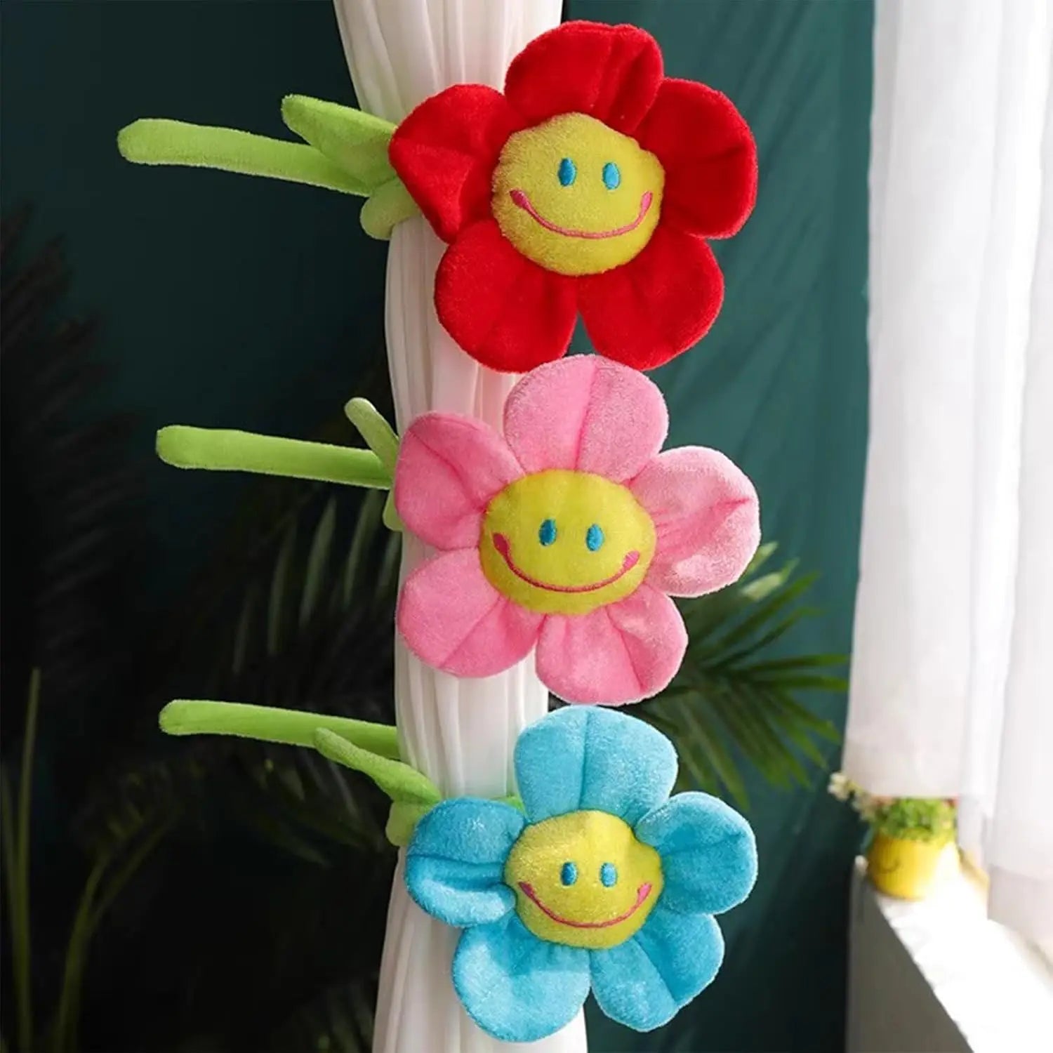 Artificial Plush Sunflower Daisy Flower Bendable Curtain Buckle