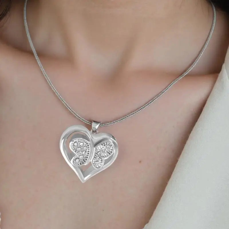 Commemorative Necklace Elegant Rhinestones Carved Heart Charm Ashes