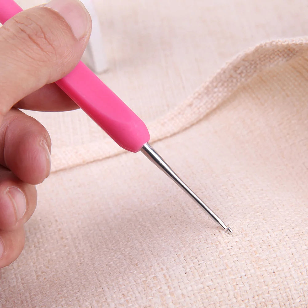 Colorful Crochet Hook Kits Soft Silicone Grip Knitting Needles