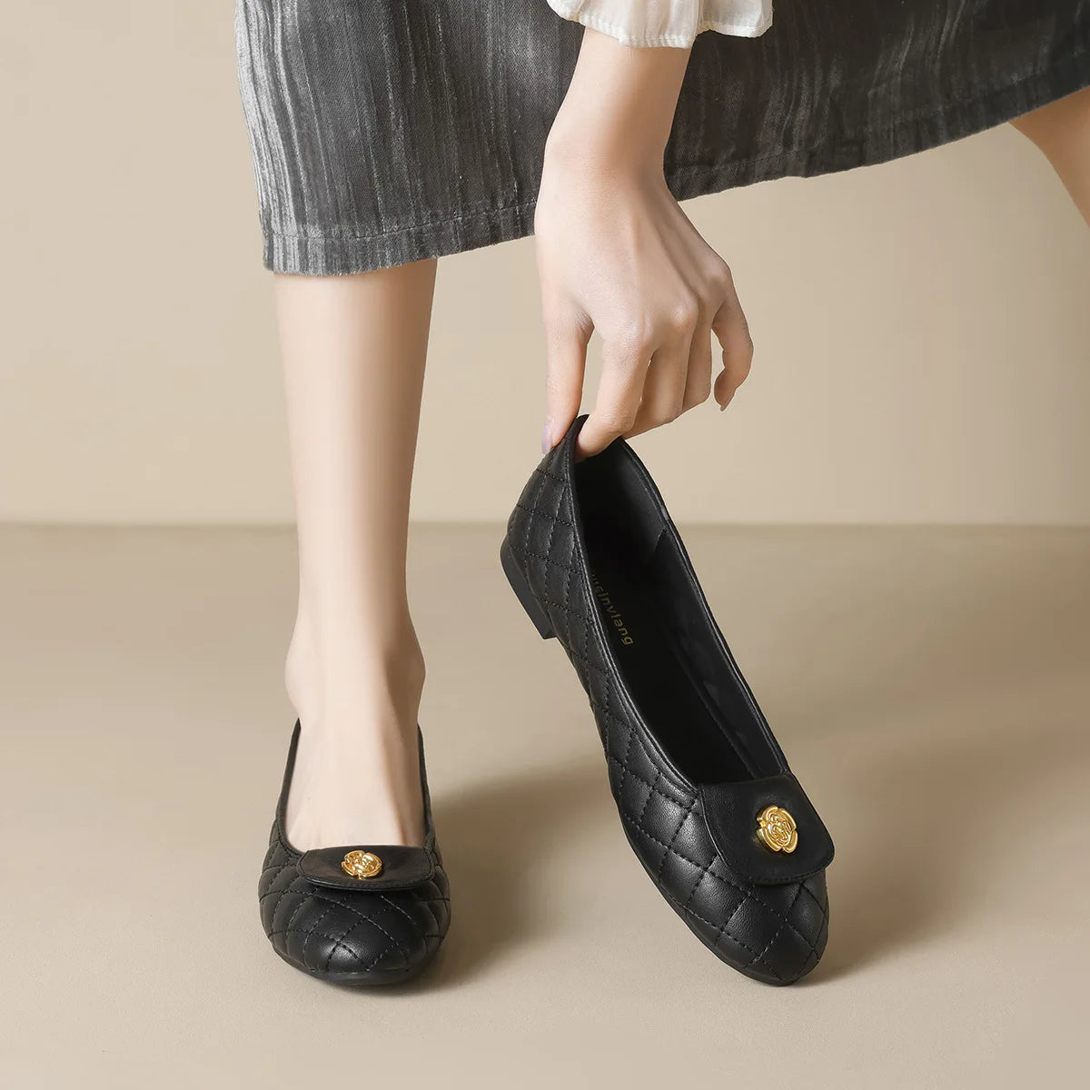 Flat Shoes Women 2025 Spring and Autumn Women Round Toe Black Shallow Mouth Flat Shoes Plus Size Women's Shoes Loafers Ladies Zpaxo