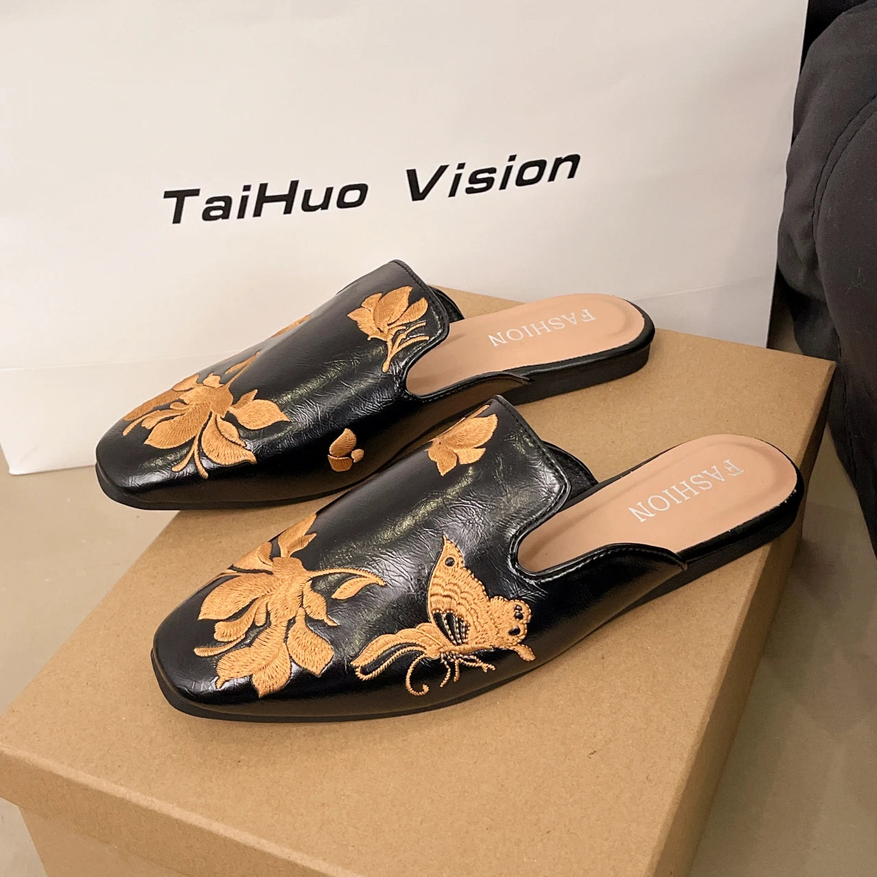 Women's Sandals Embroidered Love Metal Buckle Casual Fashion