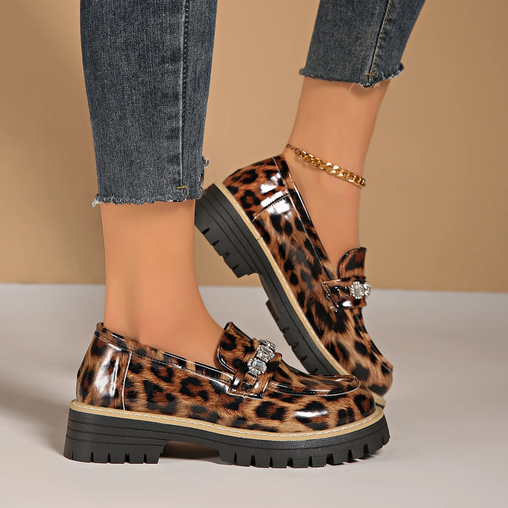 2025 New Women Loafers Thick Heel Casual Shoes Spring Autumn Retro Flats Shoes Women Round Toe Rubber Outsole Sneakers Women Zpaxo