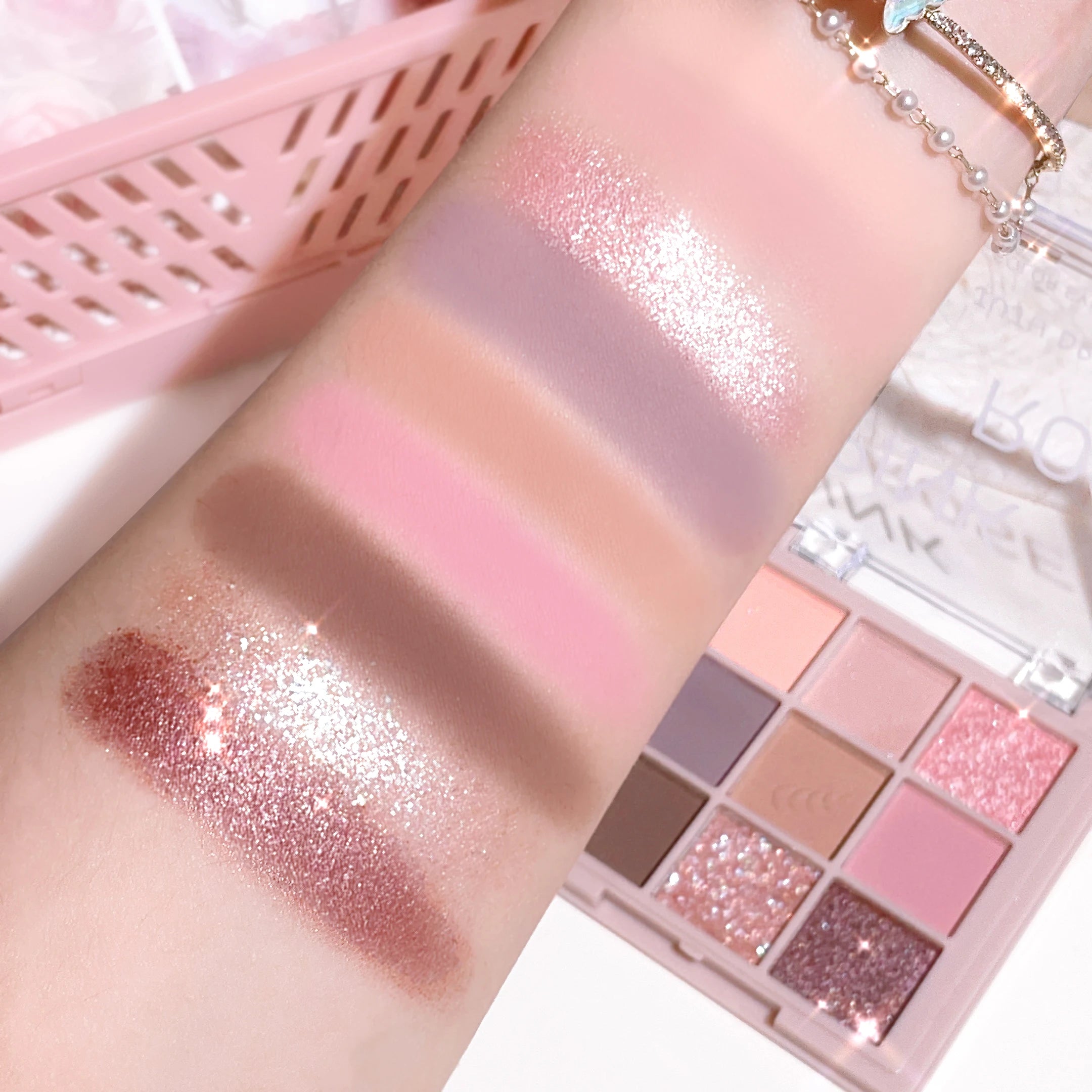 Smoky pink rose nine shades of eyeshadow, grey pink, smoky makeup, matte pearlescent silkworm brightening makeup Zpaxo
