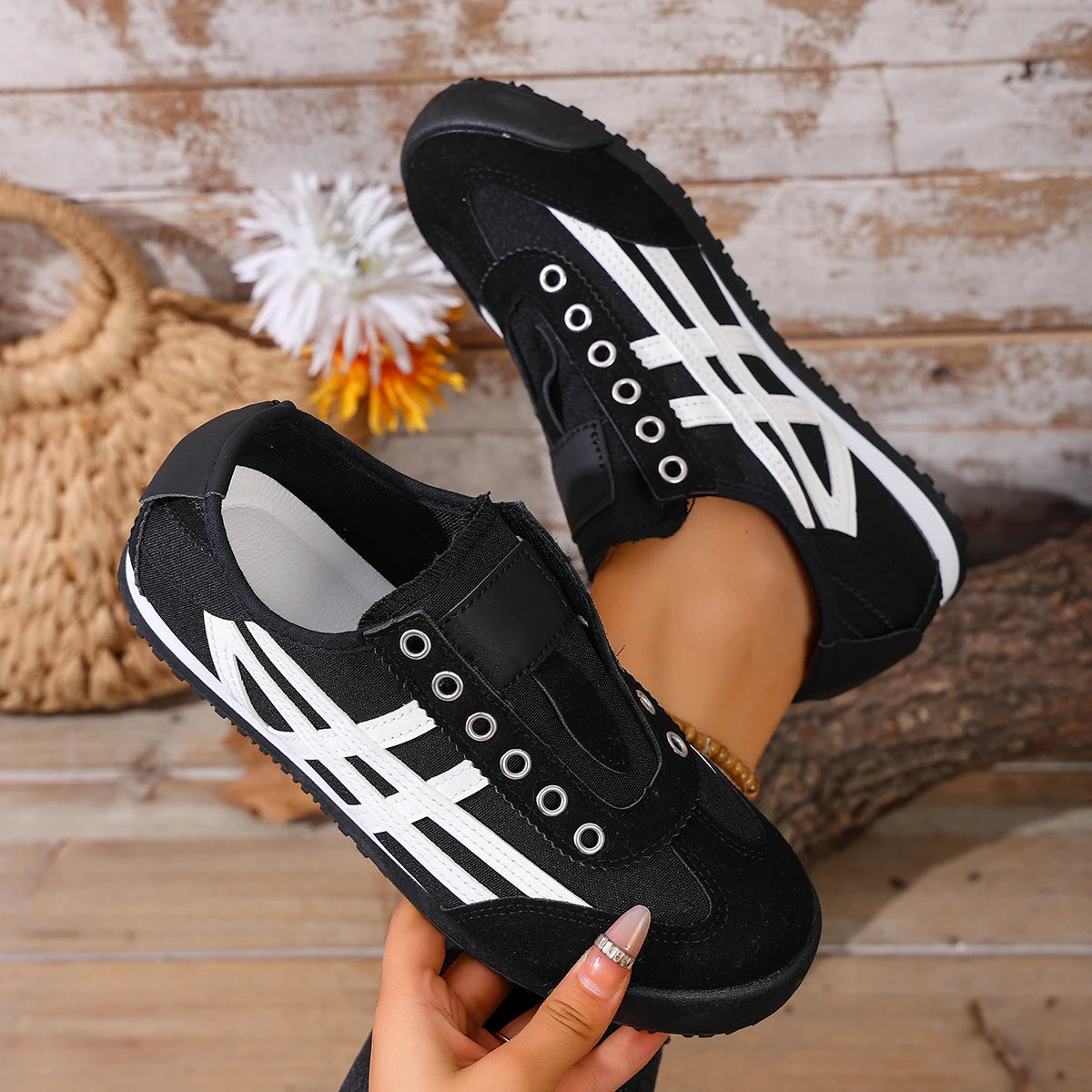 Women Sneakers 2025 New Couple Casual Sneakers Women Lace Up Soft Sole Flat Sports Shoes Classic Walking Running Shoes Women Zpaxo black 36