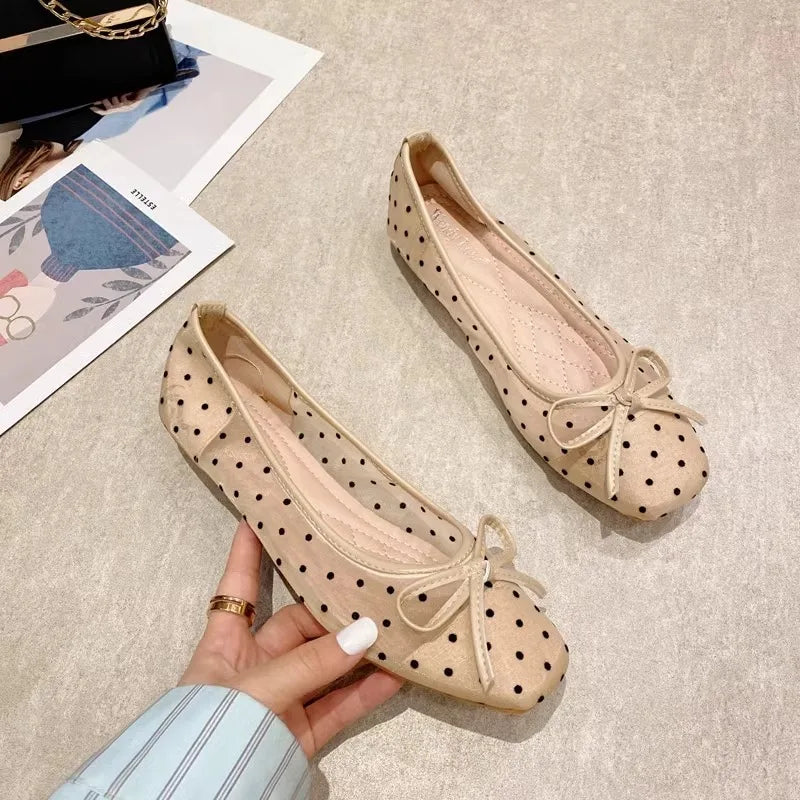 Flat Shoes for Women 2023 Spring/Summer New Women's Shoes Large Bow Mesh Square Head Wave Point Flat Heel Sandals Ladies Zpaxo