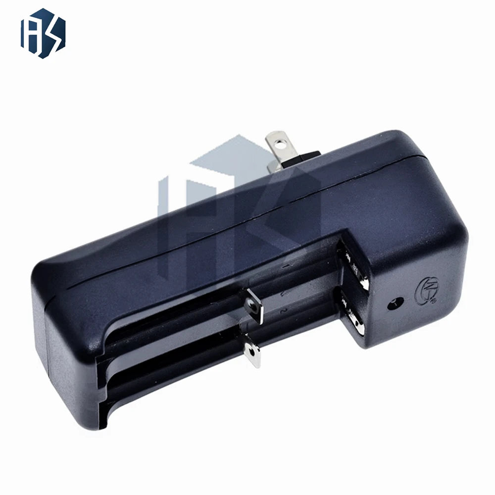 3.7V/4.2V Multi‑Battery Fast Charger, 18650/14500/26650 Compatible with Overcharge Protection & LED Zpaxo