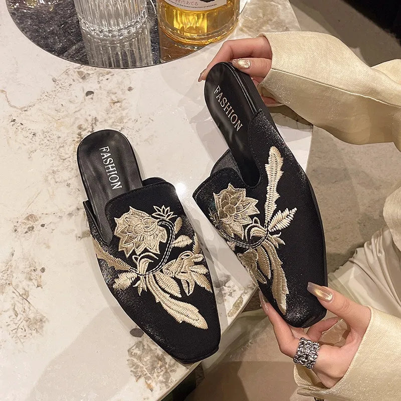 New Chinese Style Embroidered Flower Sandals and Slippers for Women's Outer Wear 2025 Retro Women's Flat Shoes Zpaxo