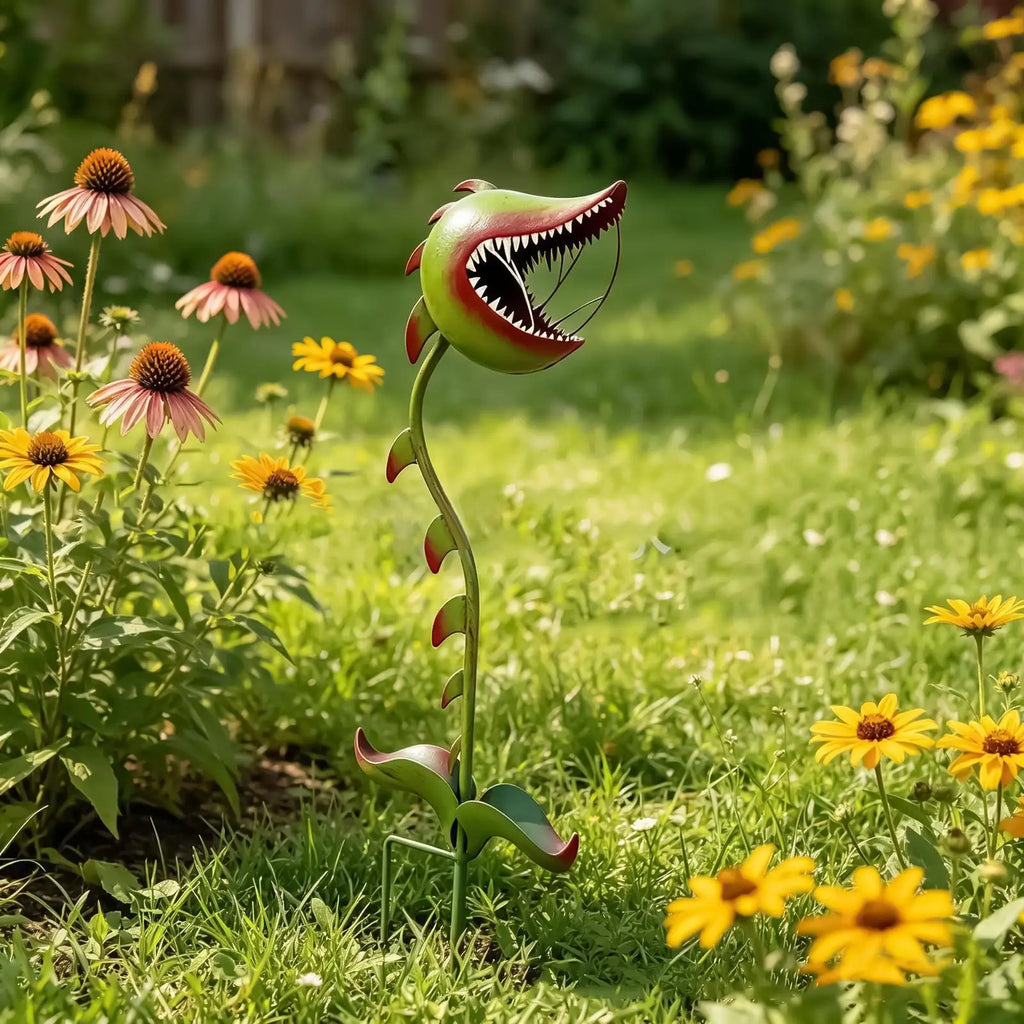 Metal Carnivorous Plant Garden Stake Whimsical Funny Sculpture Lawn