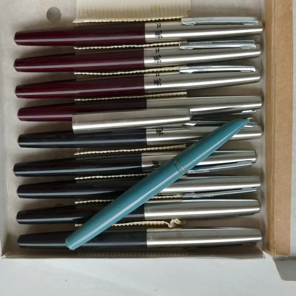 New Old Vintage Hero 330 Fountain Pen Bent Pointy Fine Brush Art Pen Inventory in the 1990s Zpaxo