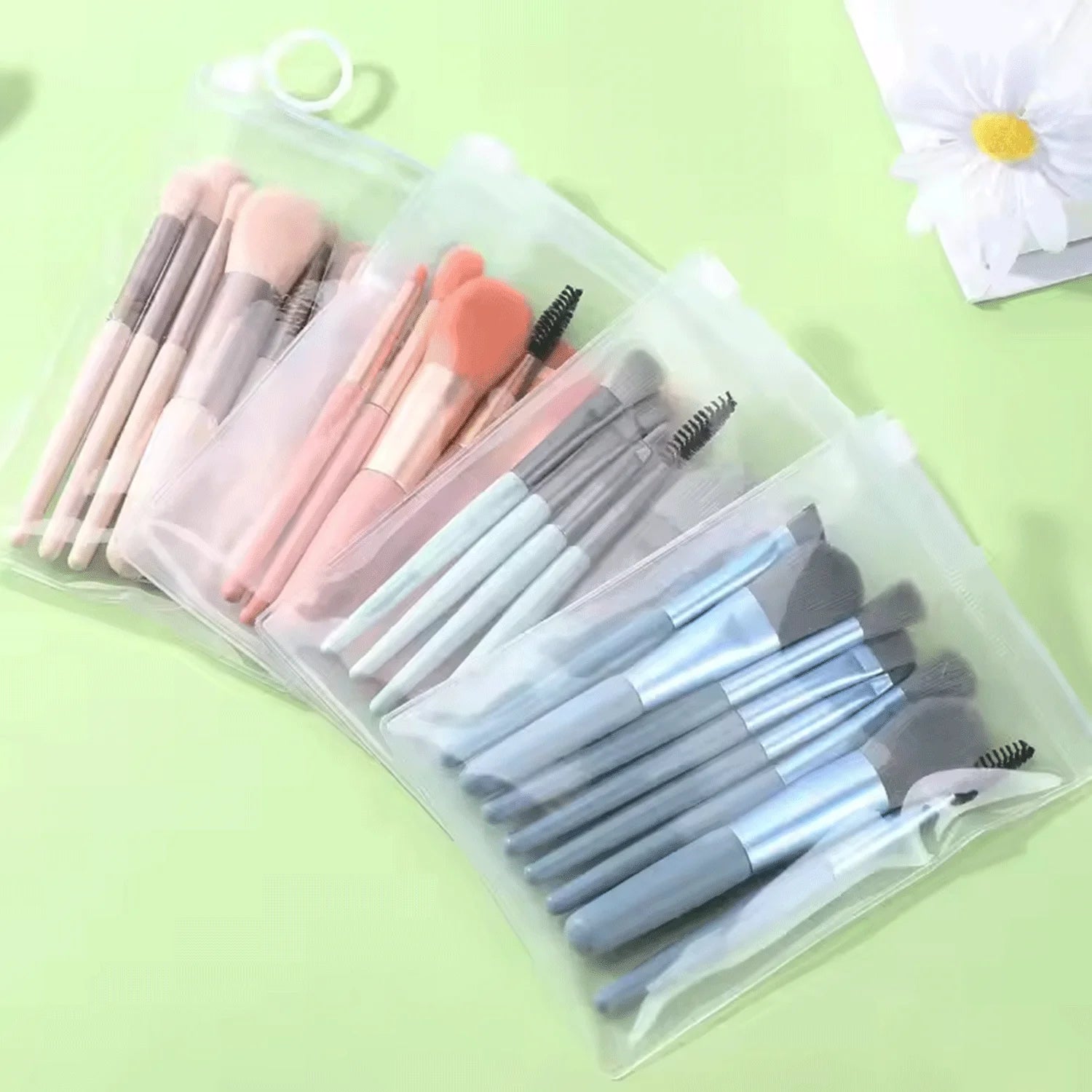 8pcs Makeup Brush Set for Face Loose Powder Blush Concealer Eyeshadow Radiant Look for Christmas Parties Travel-Friendly Design Zpaxo