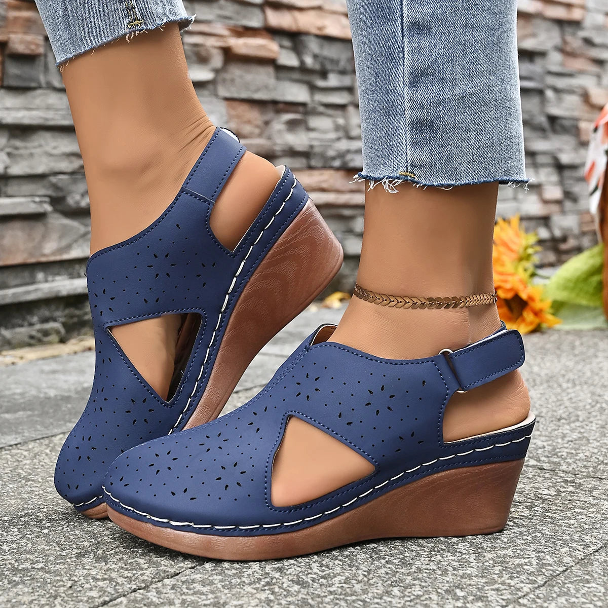 2025 Roman Women Sandals Platform Fashion Hollow Out Buckle Summer Zpaxo Blue 40