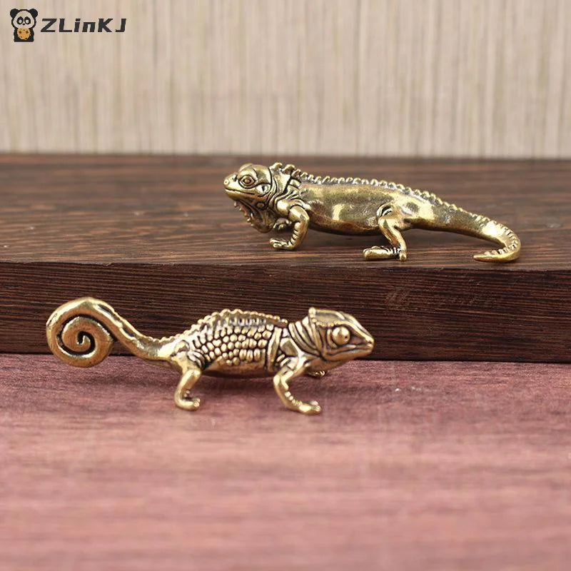 ▶1PCS Gecko Figure Home Decor Small Ornaments Antique Brass Animal Figurines Tea Pet Desk Decorations Home Decor Accessories Zpaxo