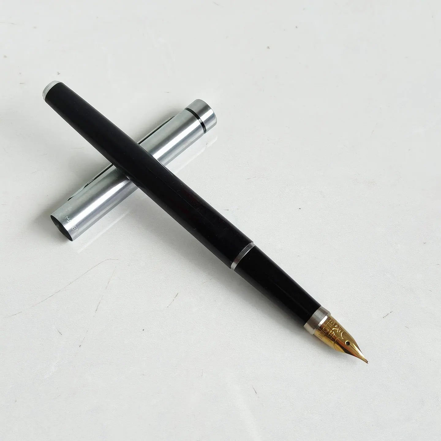 Rare 1990s Stock YongSheng 322 Fountain Pens Writing Office Collection Stationery Clearance For Sale. NIB F Zpaxo