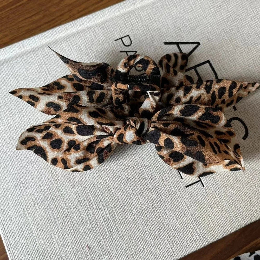 New Double-sided Hair Clip Large Cashew Flower Butterfly Knot Scratching Hair Accessory Shark Clip For Women Summer Vacation Zpaxo coffee1