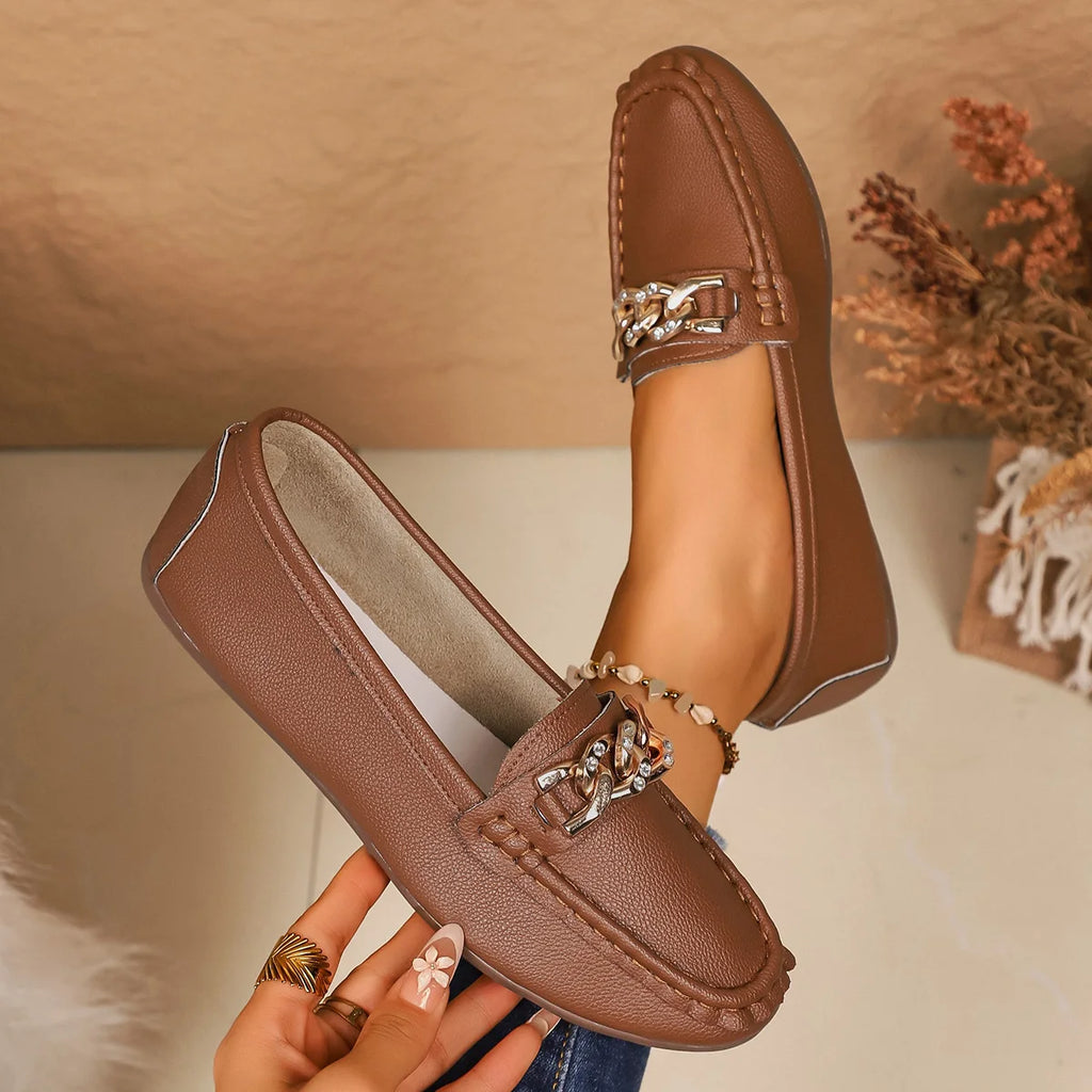 2025 New Women Loafers Round Head Comfortable Sneakers Women Trend Chain Casual Mother Shoes Spring Autumn New Bean Shoes Female Zpaxo
