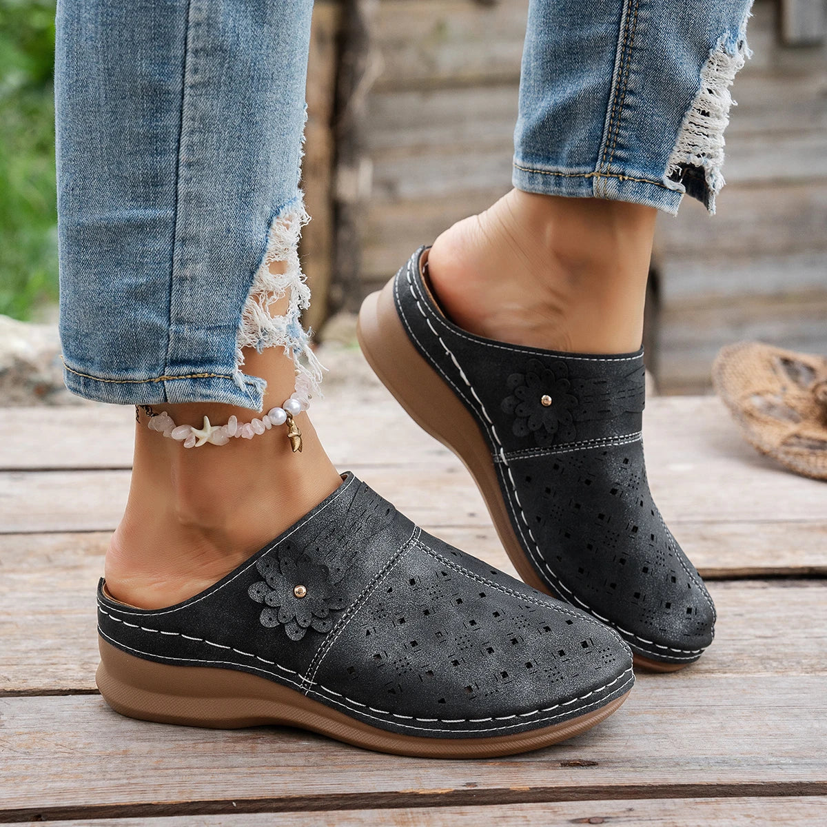 2025 New Women Wedge Mules Slippers Lightweight Hollow Out Shoes Woman Plus Size Thick Sole Outdoor Sandals Female Slides Women Zpaxo