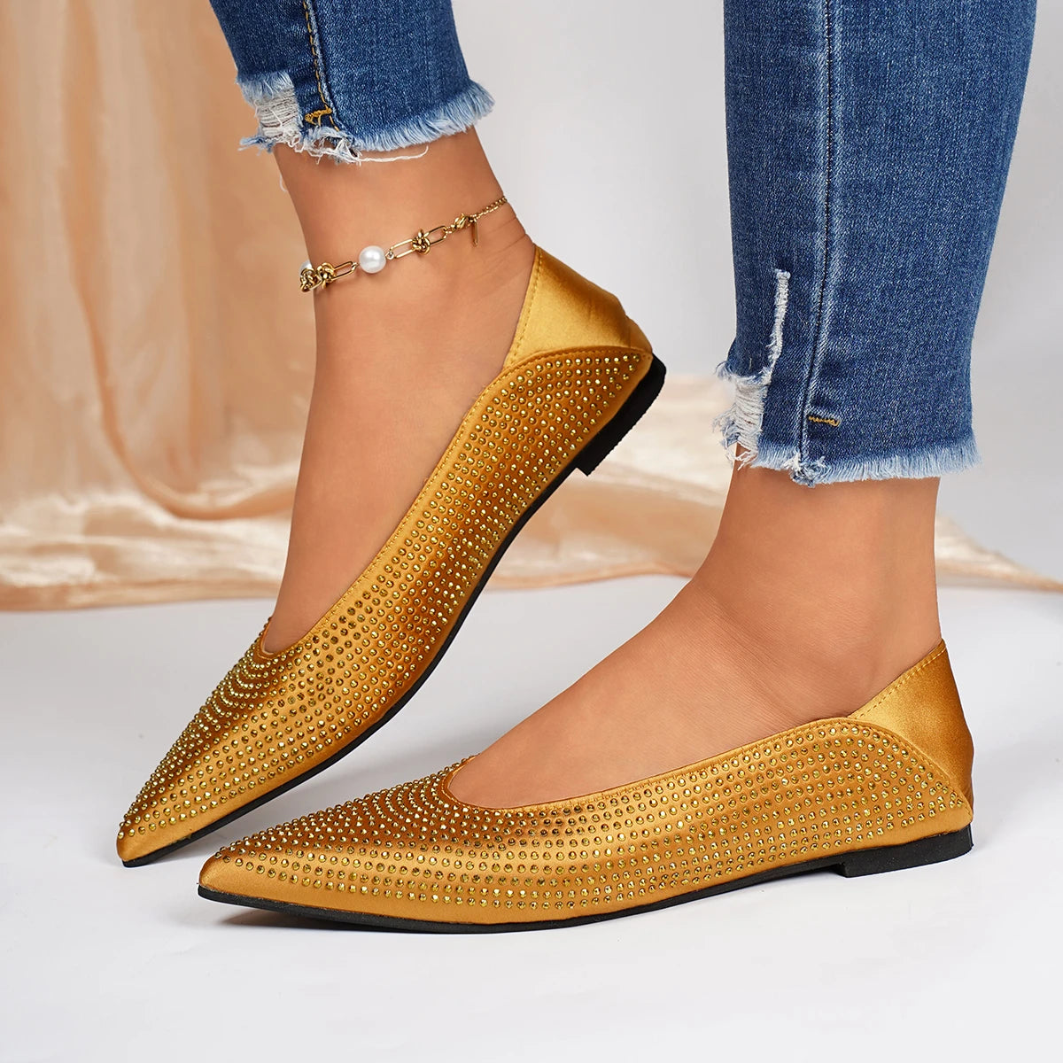 Women Flats 2026 Slip-on Rhinestone Shoes Women Shallow Mouth Pointed Toe Flat Casual Loafers Soft Leather Women Single Shoes Zpaxo