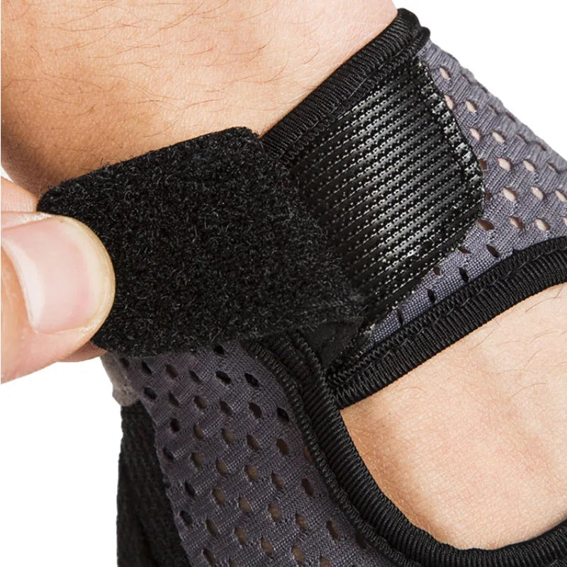 Fitness Half Finger Sports Gloves Men's and Women's Gym Dumbbell Exercise Cycling Hollow Butterfly Mesh Breathable Thin Style Zpaxo