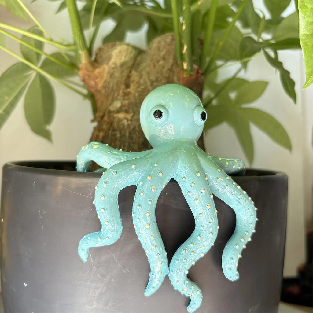 Plant Pot Hanger Resin Hangable Climbing Decoration Octopus Figure