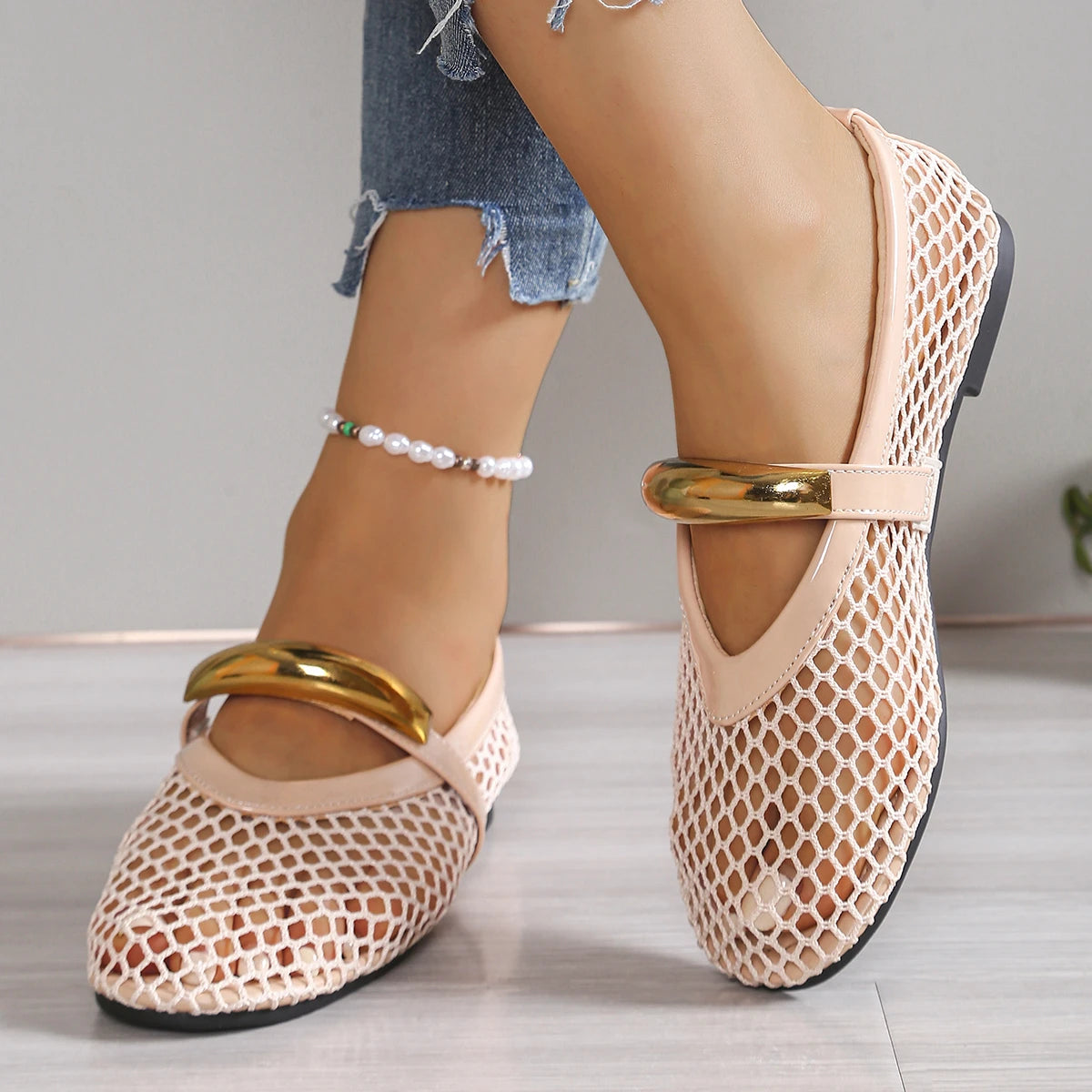 2025 Summer Women's Fashion Metal Decor Belt Flat Soft Soled Shoes Zpaxo