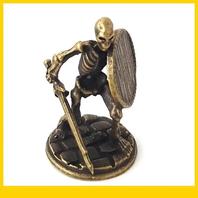 1pc, A Skull Holding A Sword And Shield Ornament, Home Decoration, Desktop Ornament, Halloween Toy/Handicraft Zpaxo A2