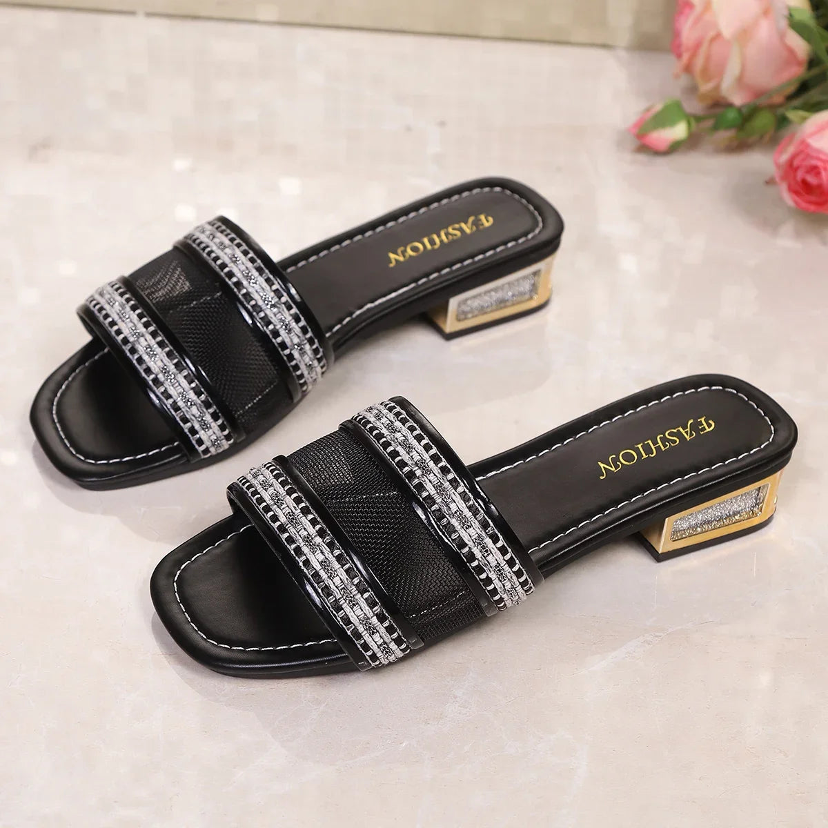 2025 Women Luxury Sandals Designer Outdoor Trend Beach Slippers Zpaxo