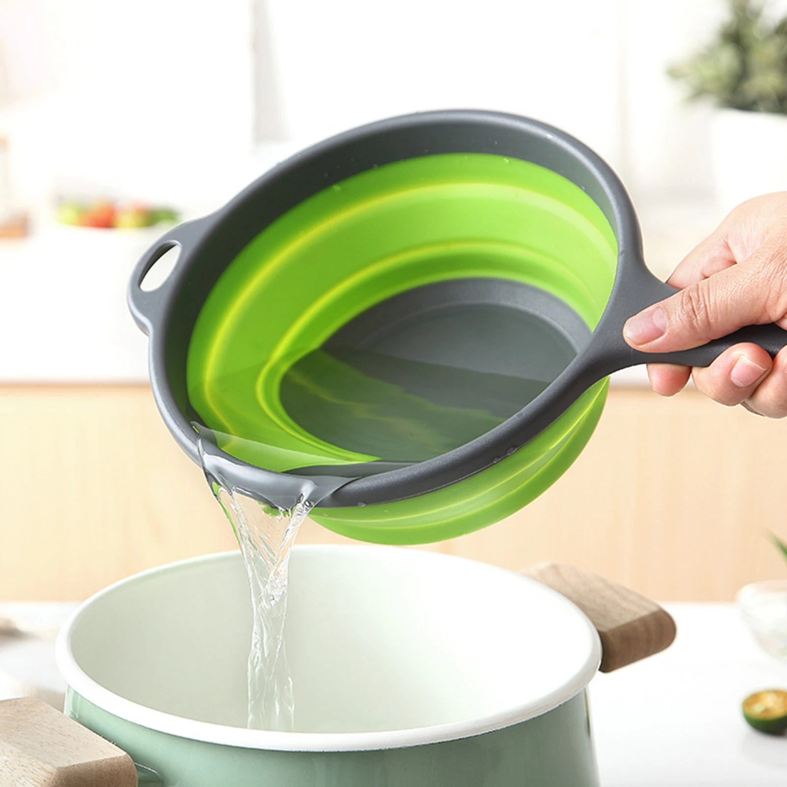Water Ladle Folding Long Handle Scoop Bath Kitchen Bathroom Shower
