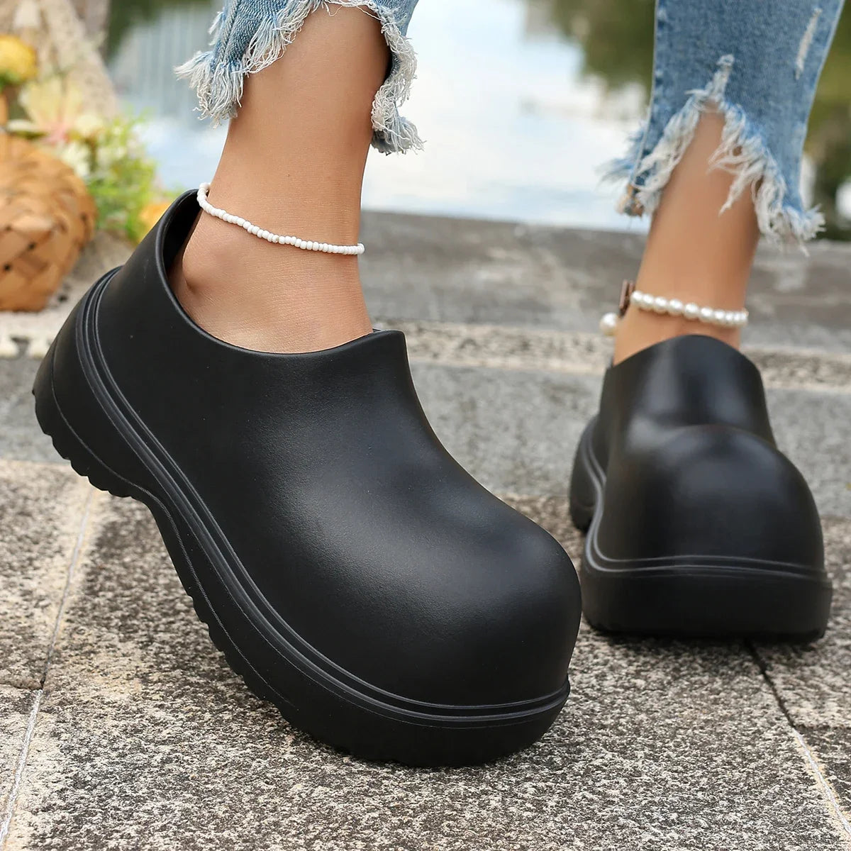 2025 New Trend Women Ankle Boots Retro Waterproof Outdoor Shoes Lightweight Comfortable Boots Couples Garden Clogs Shoes Women Zpaxo