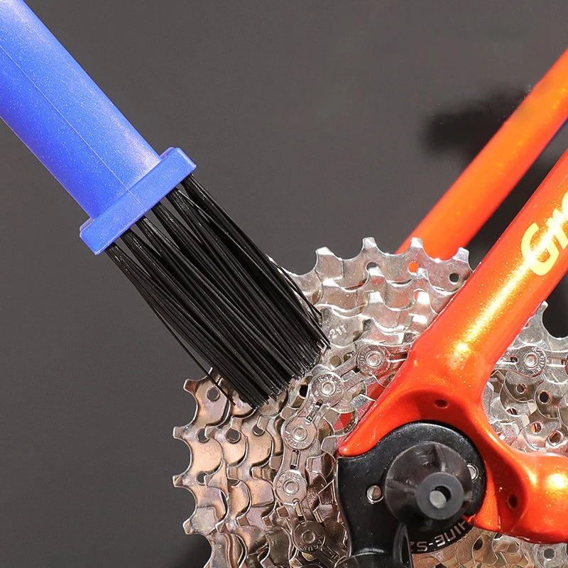 Portable Bicycle Chain Cleaner Motorcycle Road Bike Chain Clean Brush Bicycle Clean Tool Kit Cycling Chain Cleaner Maintenance Zpaxo